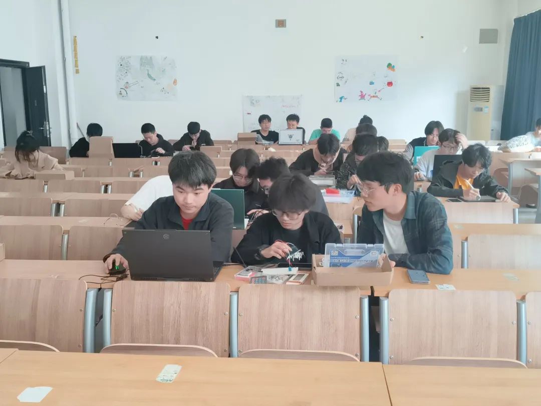 Arduino Course at Smart Robot Club - Session Four