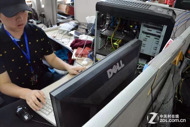 Unveiling The Workstations Of Hardware Editors