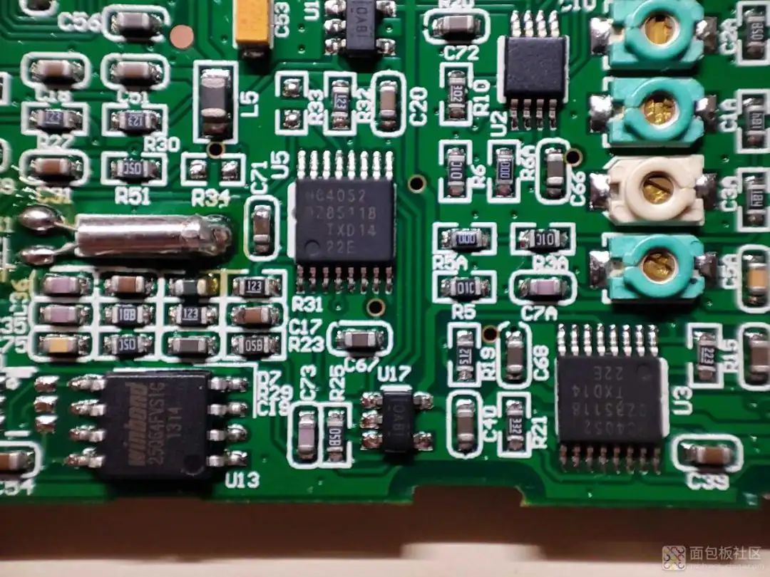 Disassembling a Ten-Year-Old Marvel: Miniware DS203 Mini Oscilloscope