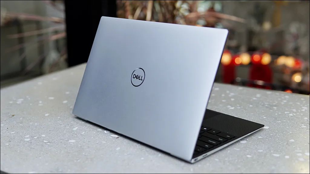 Dell XPS 13 9300 Review: The Ultimate Thin Laptop!