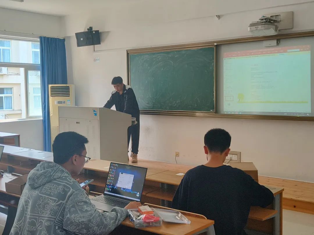 Arduino Course at Smart Robot Club - Session Four