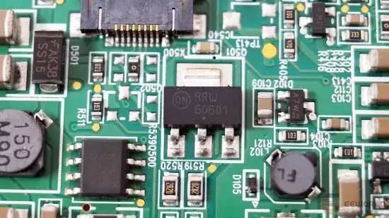 Disassembly Analysis: Audi Q3 and A4L Center Display Circuit