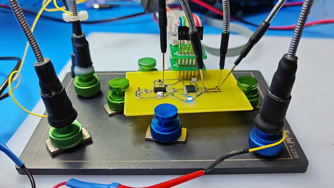Voltage Characteristics of STM32F030 Input Ports