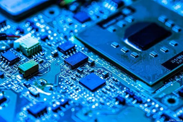 Understanding Semiconductors: From Crystal Structure to Integrated Circuits