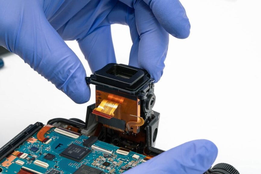 Disassembly of Nikon's Flagship Mirrorless Camera Z7 II