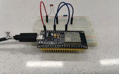 Experiment on Conductive Characteristics of Photoresistors Using Phyphox and ESP32 Bluetooth