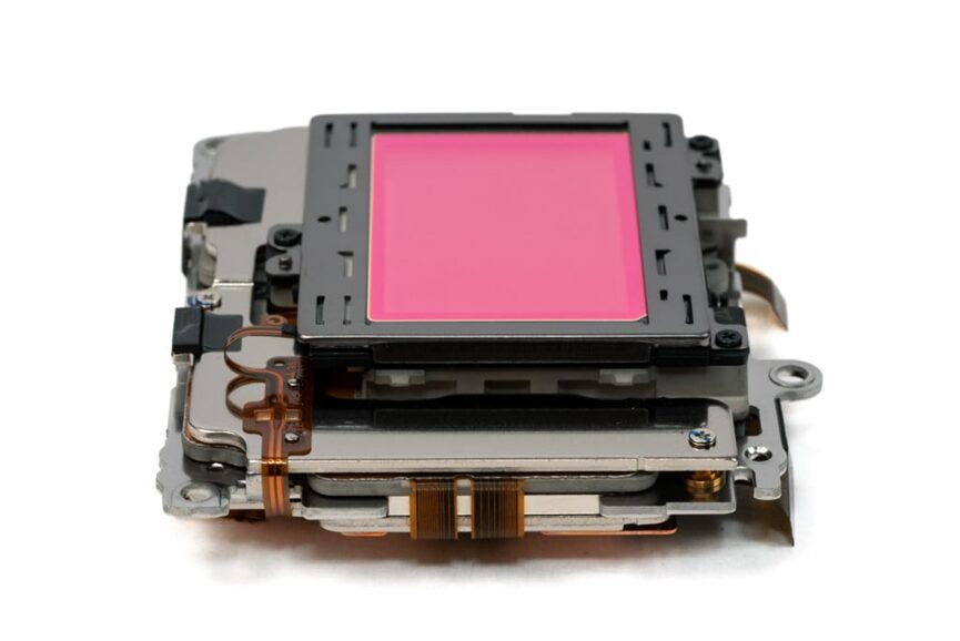 Disassembly of Nikon's Flagship Mirrorless Camera Z7 II