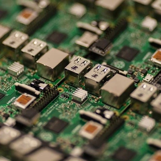 Do UART Serial Ports Need DMA for Transmission?
