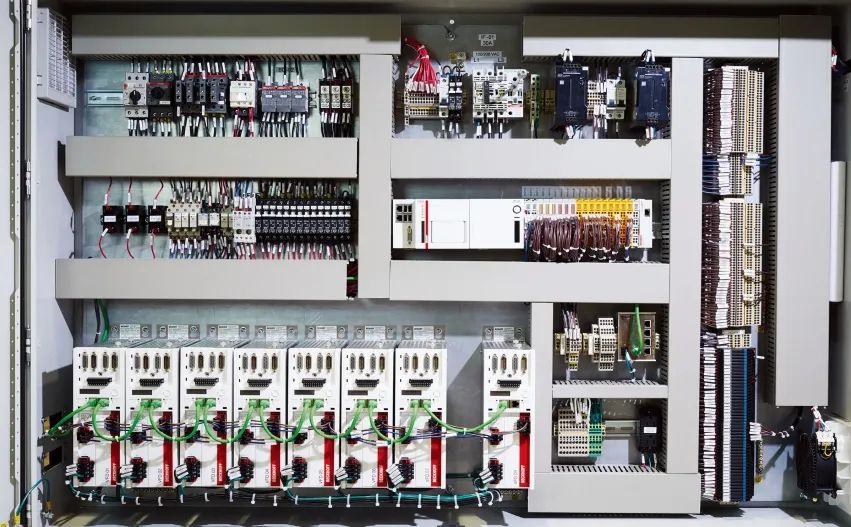 Breaking Traditional Thinking in Industrial Hardware: PC-Based Control, Robotics, and AI Technology