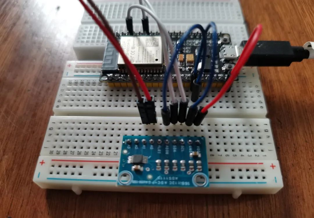 Collecting AC Voltage Signals Using Phyphox, ESP32, and ADS1115