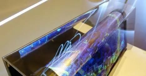 The Battle Between OLED and LCD Screens