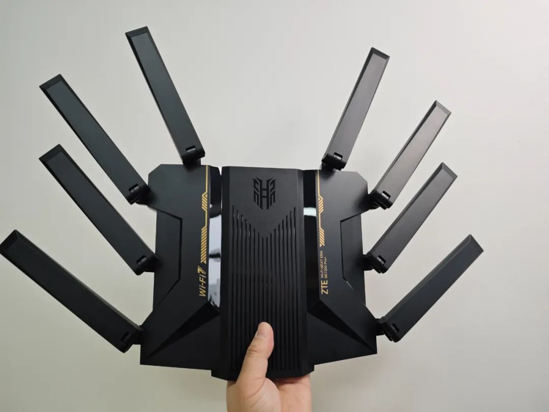 Wi-Fi 7 Router Review: Unboxing and Performance Test