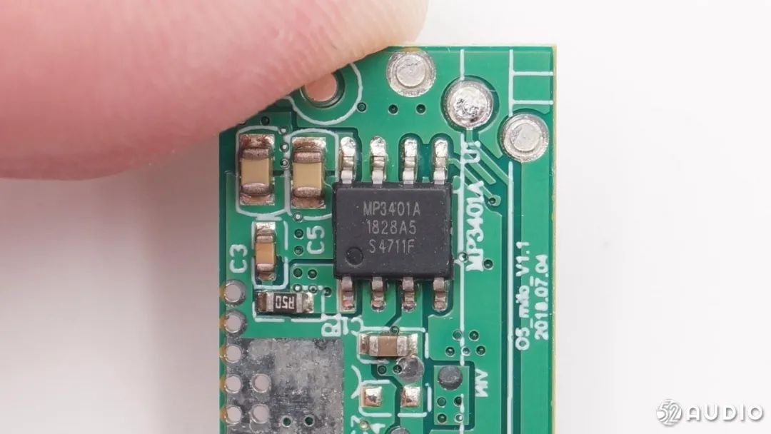 Simplifying TWS Charging Case Power Management Design