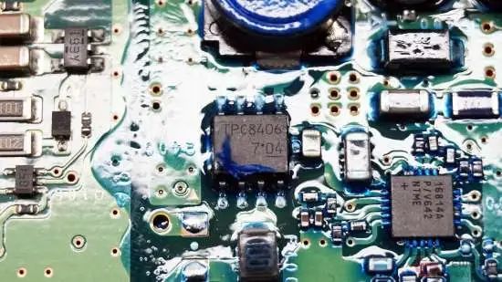 Disassembly Analysis: Audi Q3 and A4L Center Display Circuit