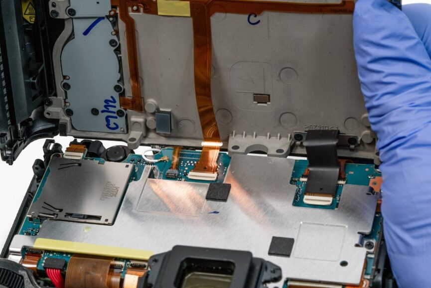 Disassembly of Nikon's Flagship Mirrorless Camera Z7 II
