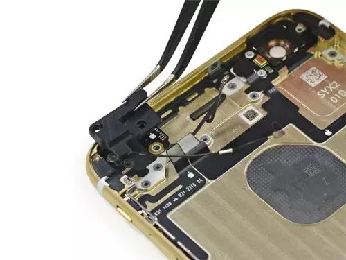 Apple iPhone 6 Plus Teardown High-Resolution Images