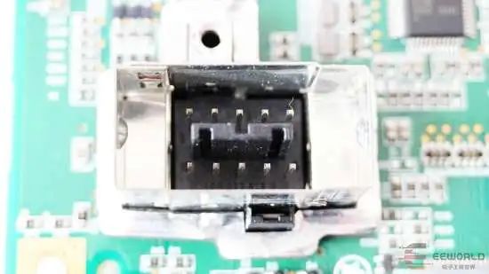 Disassembly Analysis: Audi Q3 and A4L Center Display Circuit