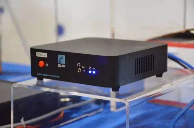 High-End SDR Receivers and Transceivers Overview