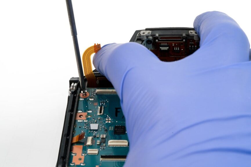 Disassembly of Nikon's Flagship Mirrorless Camera Z7 II