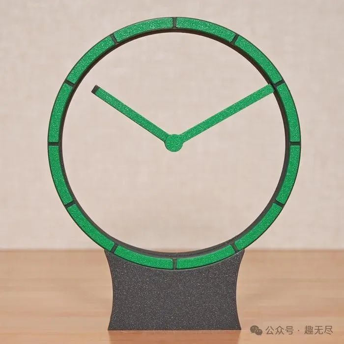 Fifth Generation Hollow Clock Made with RP2040