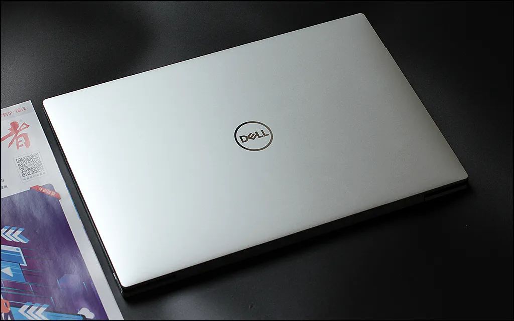 Dell XPS 13 9300 Review: The Ultimate Thin Laptop!