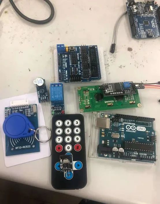 Smart Door Lock Development Based on Arduino (Source Code Included)
