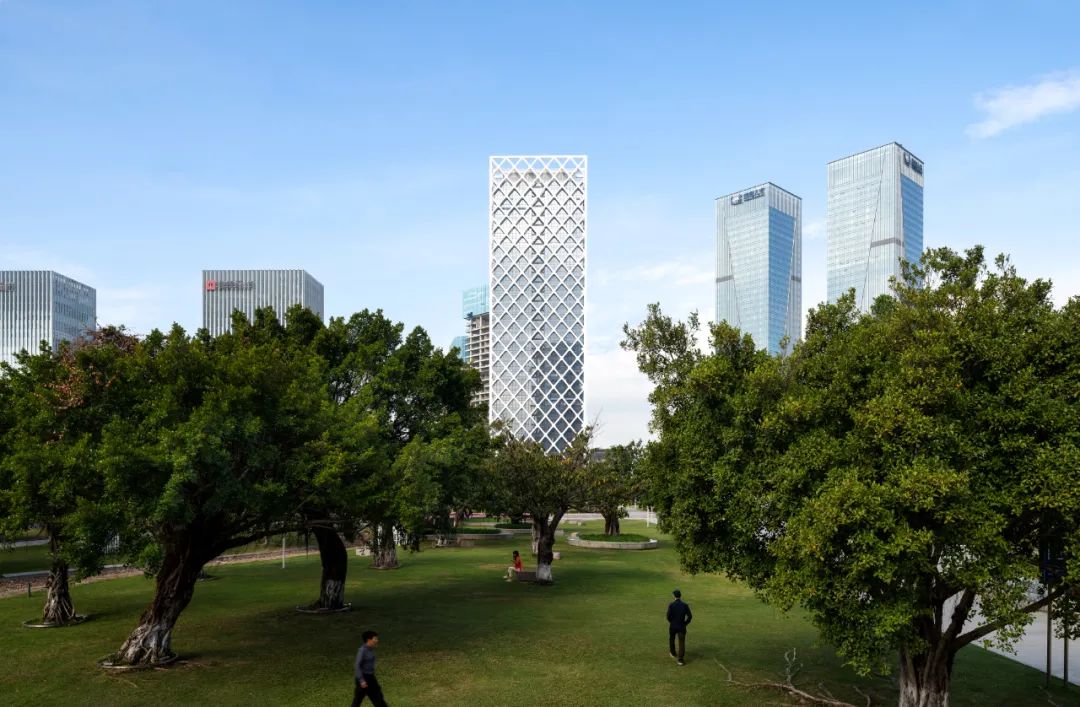 Thoughts on Headquarters Design by Silas Chiow and Qiu Huikang
