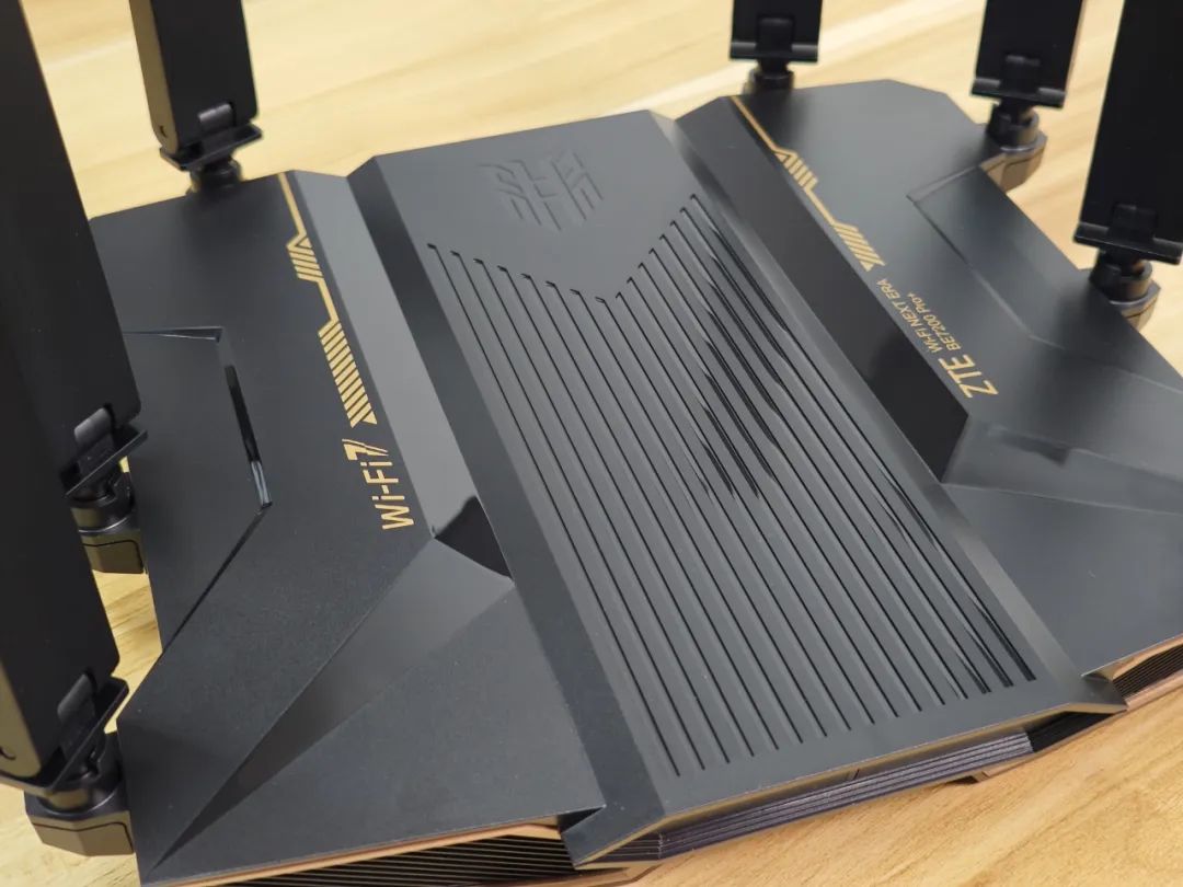 Wi-Fi 7 Router Review: Unboxing and Performance Test