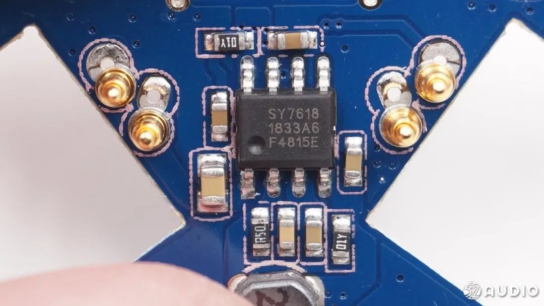Simplifying TWS Charging Case Power Management Design