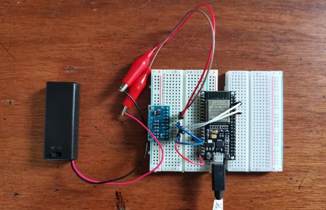 Collecting AC Voltage Signals Using Phyphox, ESP32, and ADS1115