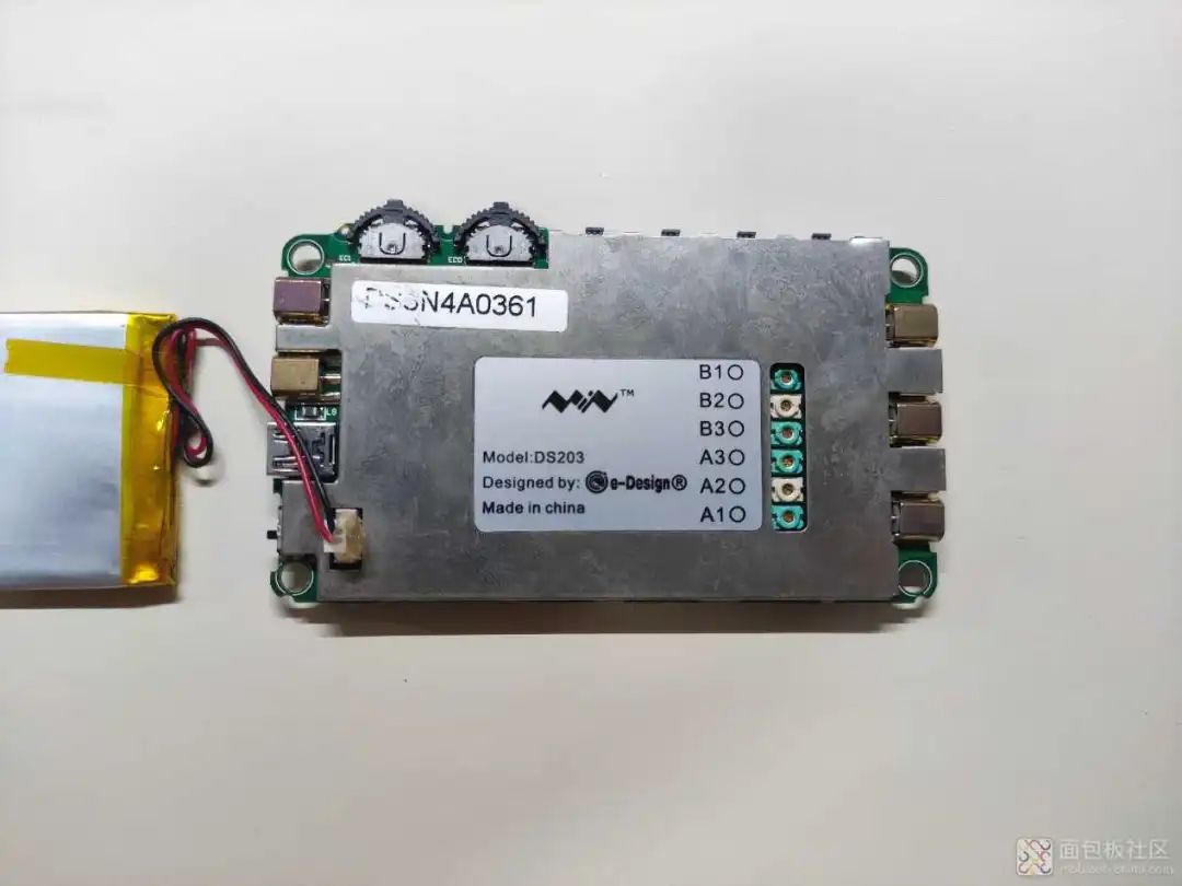 Disassembling a Ten-Year-Old Marvel: Miniware DS203 Mini Oscilloscope