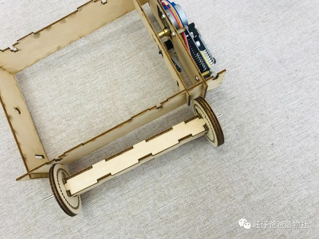 DIY Page-Turning Animation Display for Spring Festival