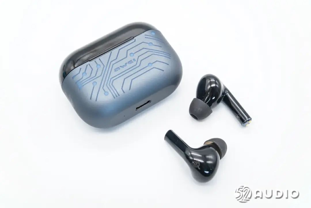 SiliconWisdom SWU254N Hall Switch And SWD1811A IC In AWEI T29 Pro Earbuds