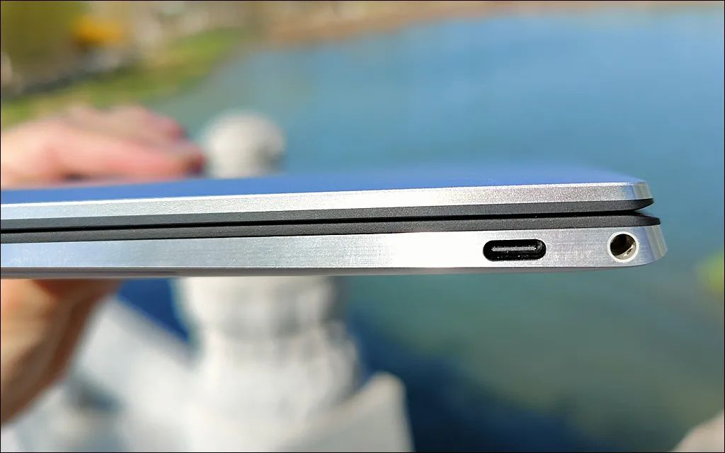 Dell XPS 13 9300 Review: The Ultimate Thin Laptop!
