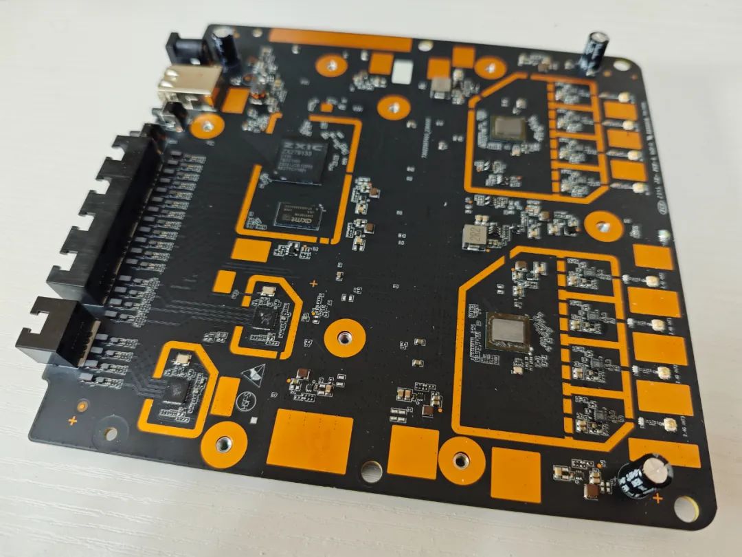 Wi-Fi 7 Router Review: Unboxing and Performance Test