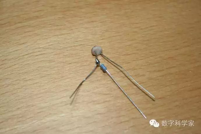 DIY: Fold a Paper Robot
