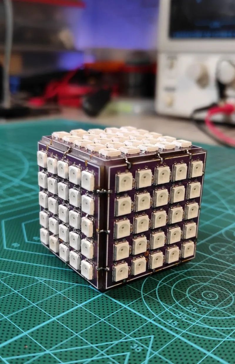 Create a Colorful Glowing Cube Based on Raspberry Pi RP2040