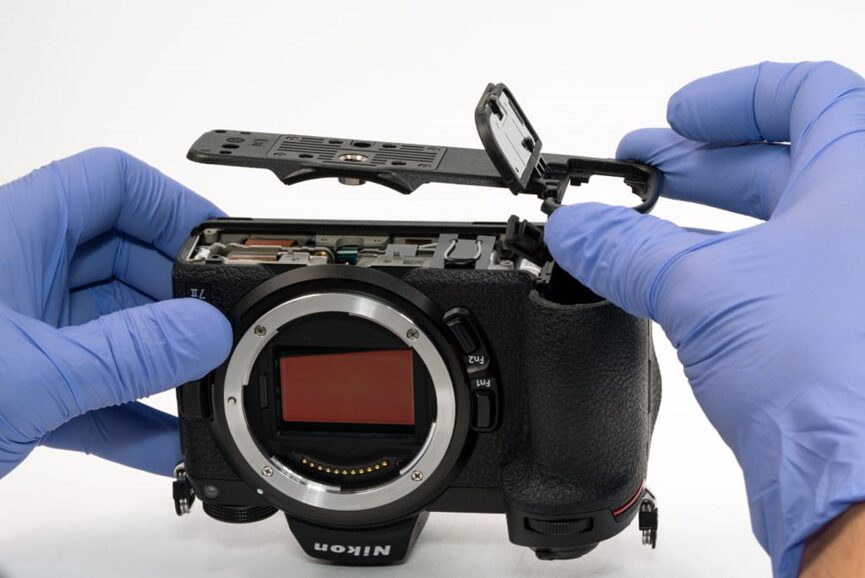Disassembly of Nikon's Flagship Mirrorless Camera Z7 II