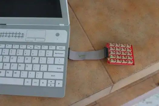 Is the Chinese Made CrowPi L Raspberry Pi Laptop Worth $279?