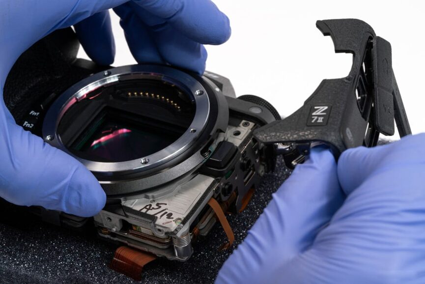 Disassembly of Nikon's Flagship Mirrorless Camera Z7 II