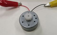 Measuring Electromotive Force of Small Motor Driven by External Force Using Phyphox and ESP32