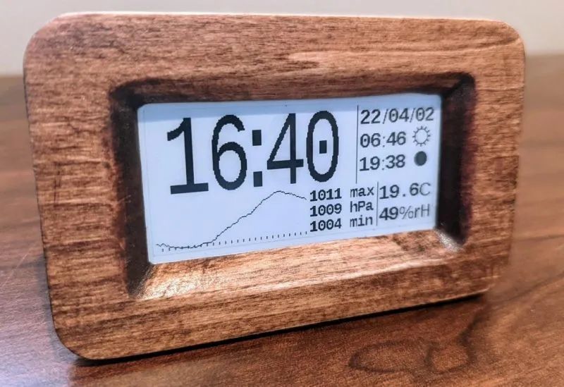 How to Build a GPS-Enabled E-Paper Clock