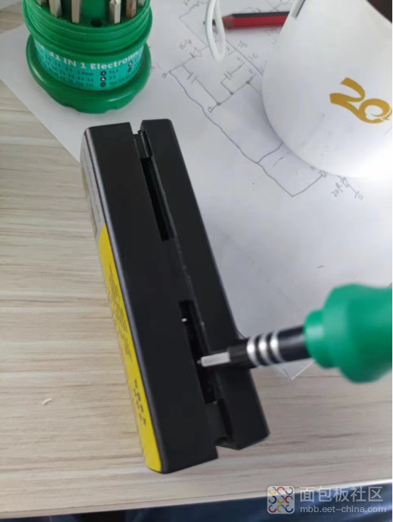 Disassembling The Popular 100M Logic Analyzer