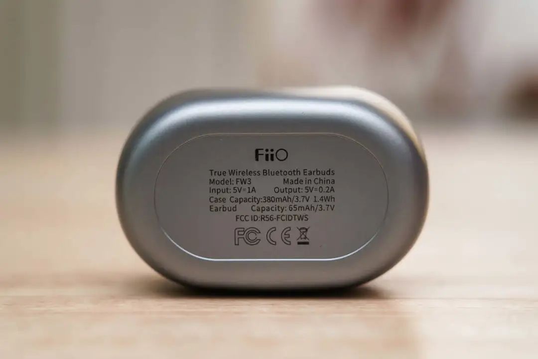 FiiO FW3 Review: Excellent HiFi Sound with Independent DAC Chip