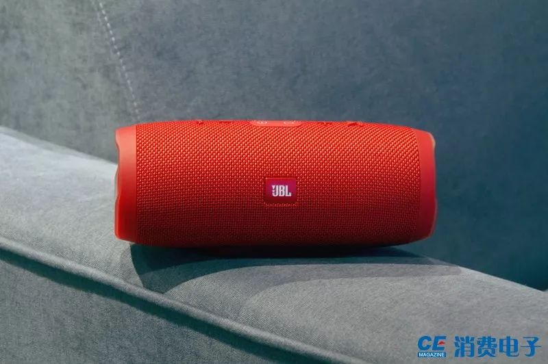 Three Bluetooth Speakers Reviewed: Can Portable Music Break the Curse?