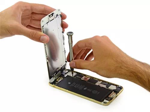 Apple iPhone 6 Plus Teardown High-Resolution Images