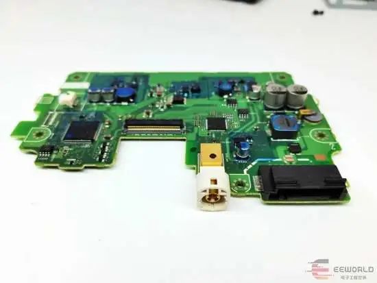 Disassembly Analysis: Audi Q3 and A4L Center Display Circuit