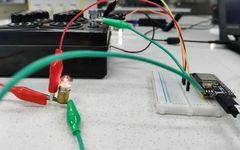 Using Phyphox and ESP32 Bluetooth to Redraw the I-V Characteristics of a Light Bulb