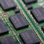 Light Arrays Measure Up On A Chip The Size Of A Fingertip