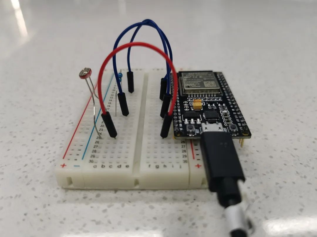 Using Phyphox and ESP32 Bluetooth to Plot I-V Characteristics of Conductors